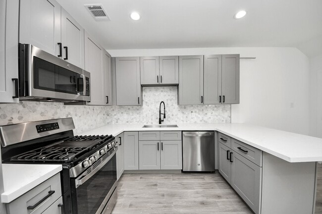 Photo - 7413 N Star St