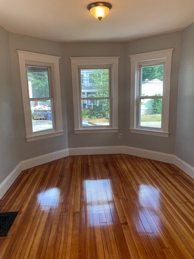 Photo - 33 Roseberry Rd Unit 1