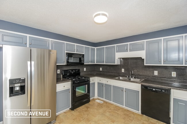 Photo - 430 Eagles Nest Cir