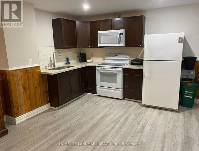 Photo - 1872 Parkside Dr