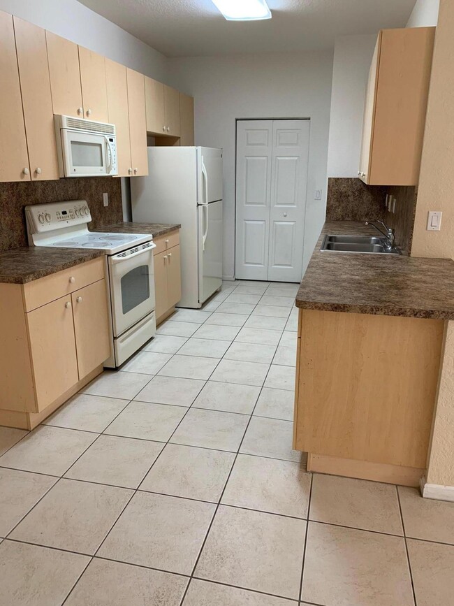 Photo - 3565 Forest Hill Blvd Unidad 86 Rental