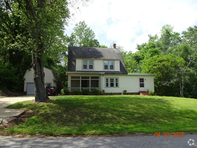 Building Photo - 2 Story Home in Toano VA for Rent