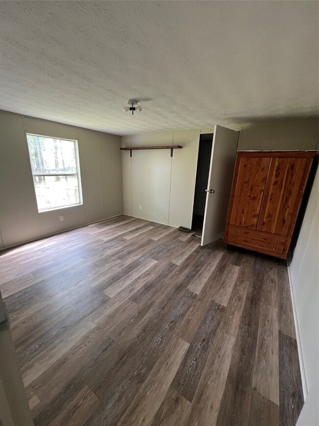 Photo - 11384 Oakwood Dr