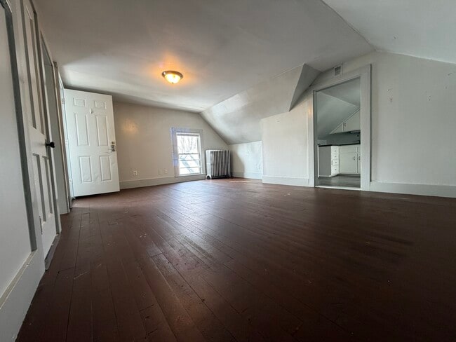 Large Living Room - 28 Newbury St Unit 28NewburySt Apartments