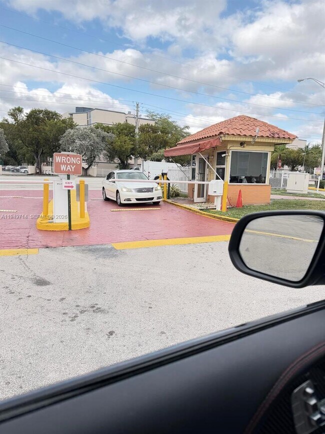 Photo - 7010 NW 186th St Unit 5-201