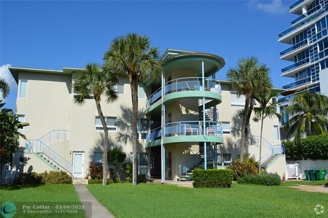 Building Photo - 711 Bayshore Dr Unit 204 Rental