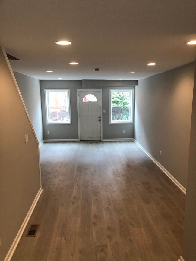 Photo - 1637 S Marston St