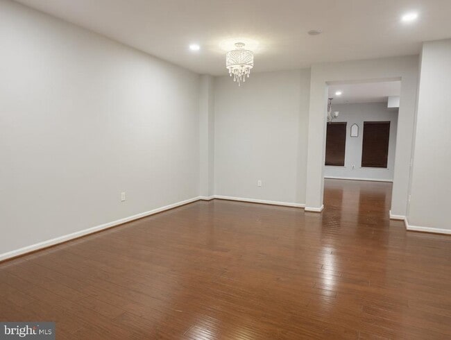 Photo - 43573 Helmsdale Terrace