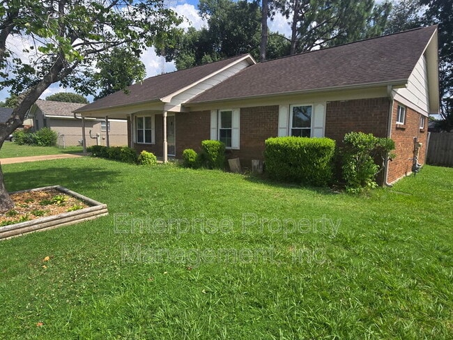 Photo - 6967 Dawnhill Rd