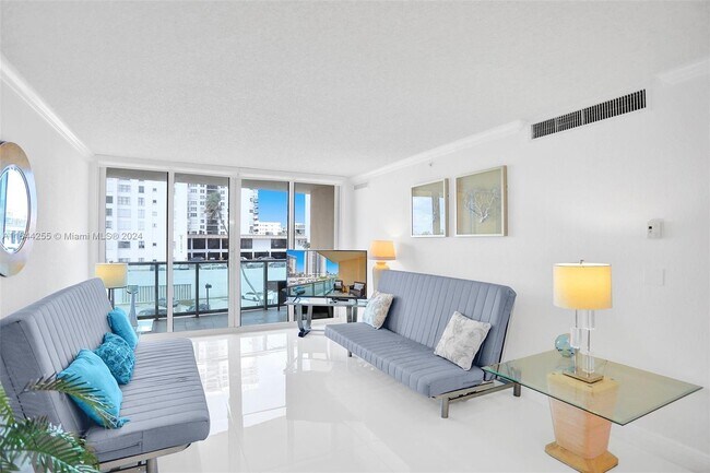 Photo - 2501 S Ocean Dr Condominio Unidad 339 (Available  now)