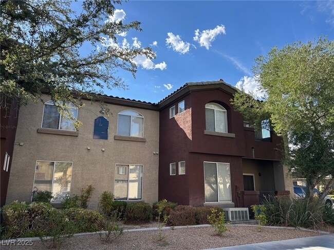 Building Photo - 4400 S Jones Blvd Unit 2017