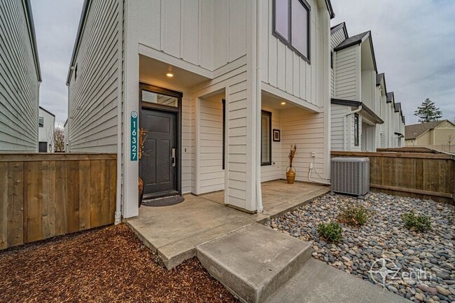 Photo - 16327 NE 21st St