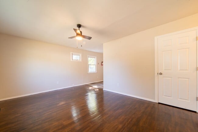 Photo - 4-Bedroom Home with Garage, Gated Yard & Sunroom