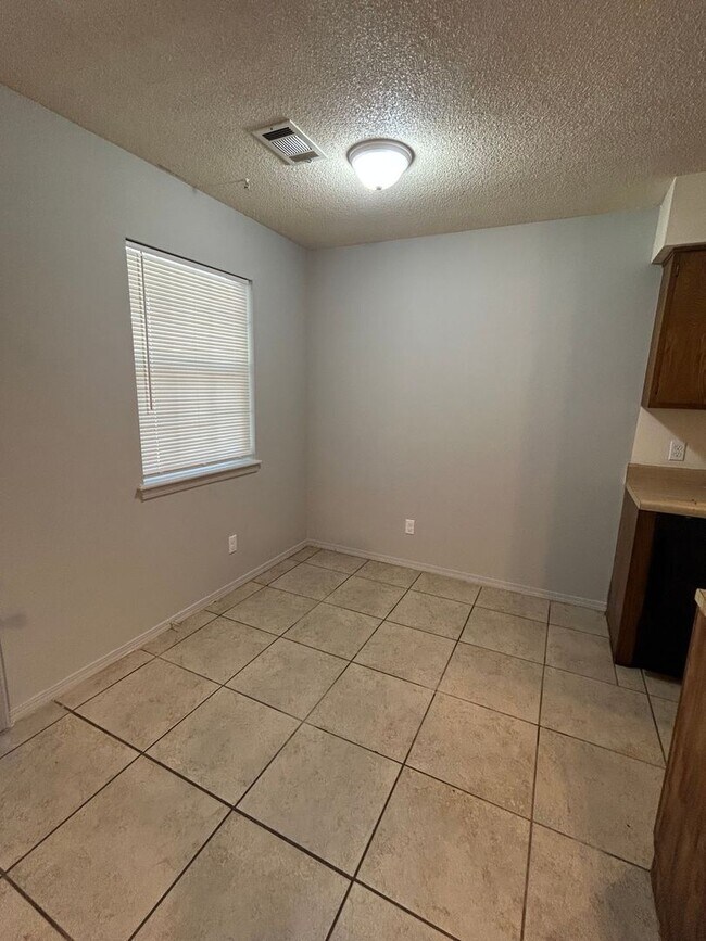 Photo - 2609/ 2611 S. 16TH Unit 2611 S. 16TH