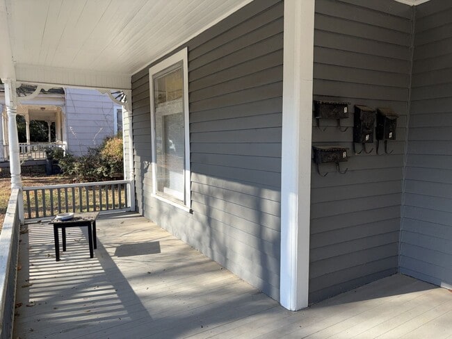 Photo - 1 Bedroom, 1 Bathroom Unit in Greensboro!