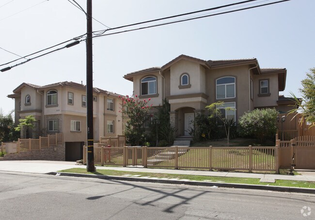 Photo - 9252-9260 Elm Vista Dr Townhomes