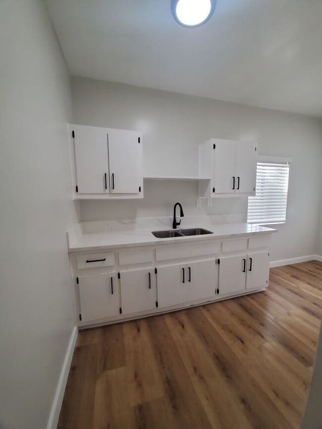 Building Photo - 6717 San Pedro St Unit 11a