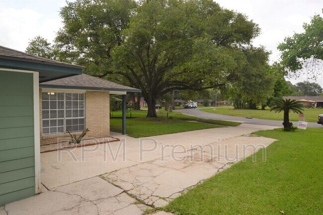 Photo - 1857 Theron Dr