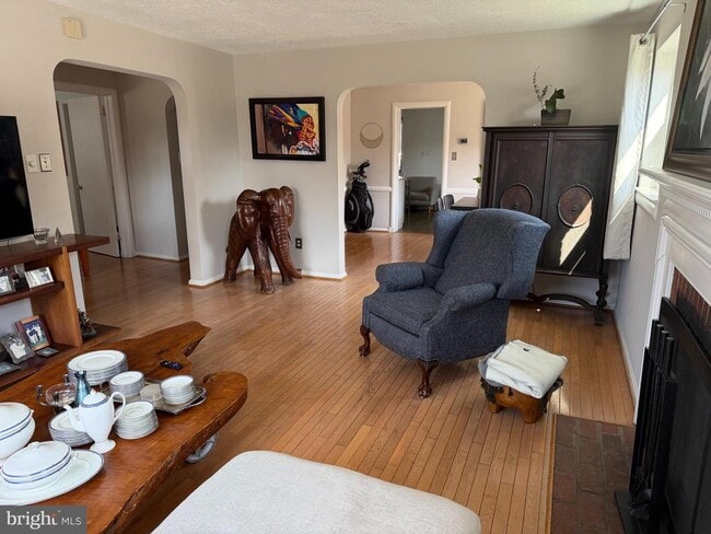 Photo - 2101 N Nottingham St