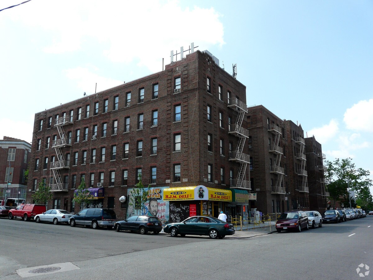 Photo - 1374 Bronx River Ave Apartments