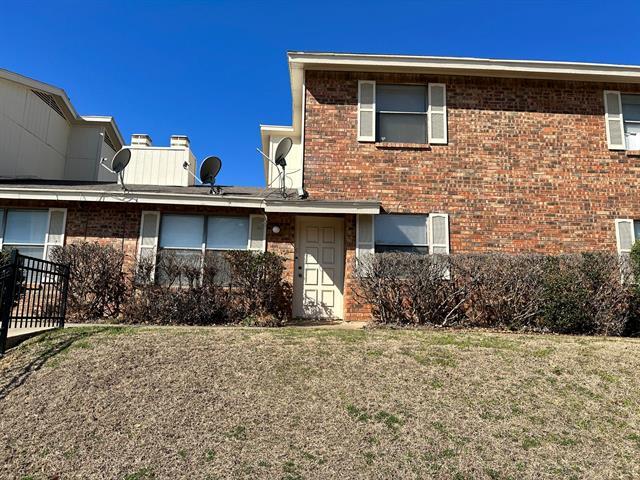 Building Photo - 2713 Hurstview Dr Rental