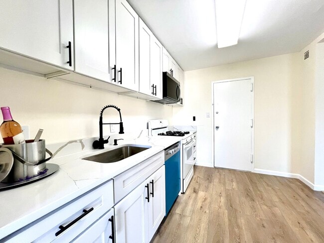 Photo - 1111 University Blvd W Unit 402