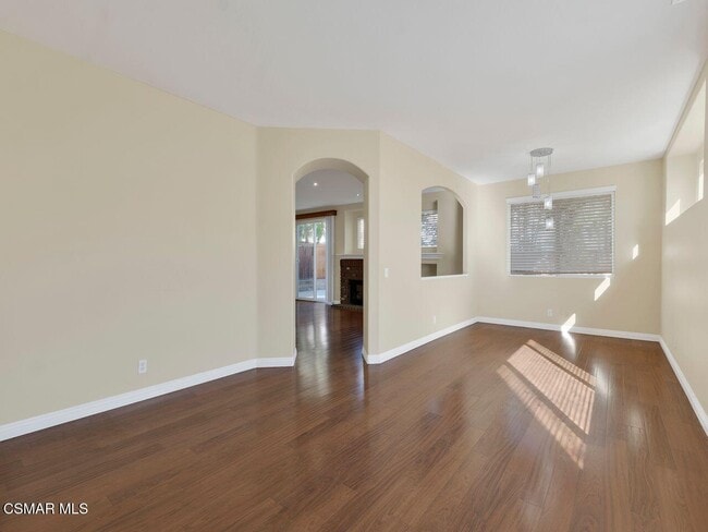 Photo - 3865 Angeline St