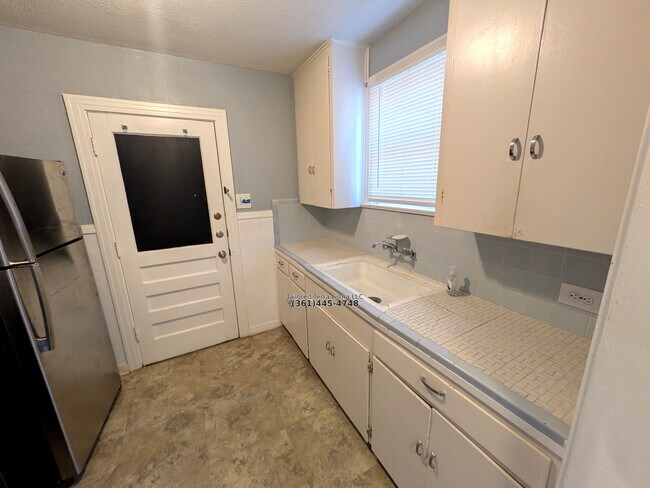 2702 Swantner St Unit 5