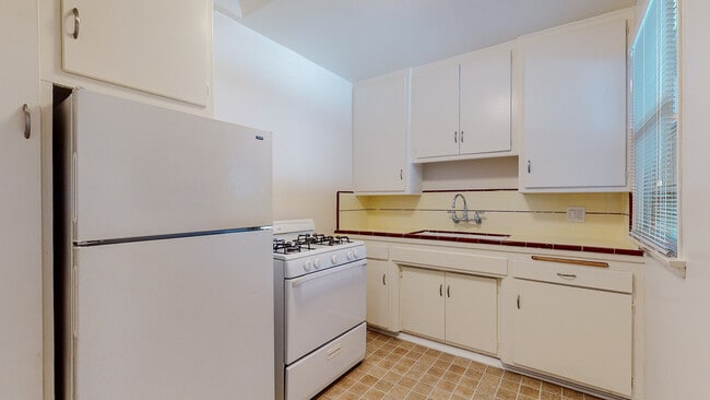 Photo - 11284 Montana Avenue