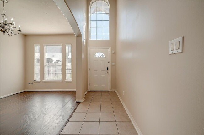 Photo - 6302 Wellness Landing Ln