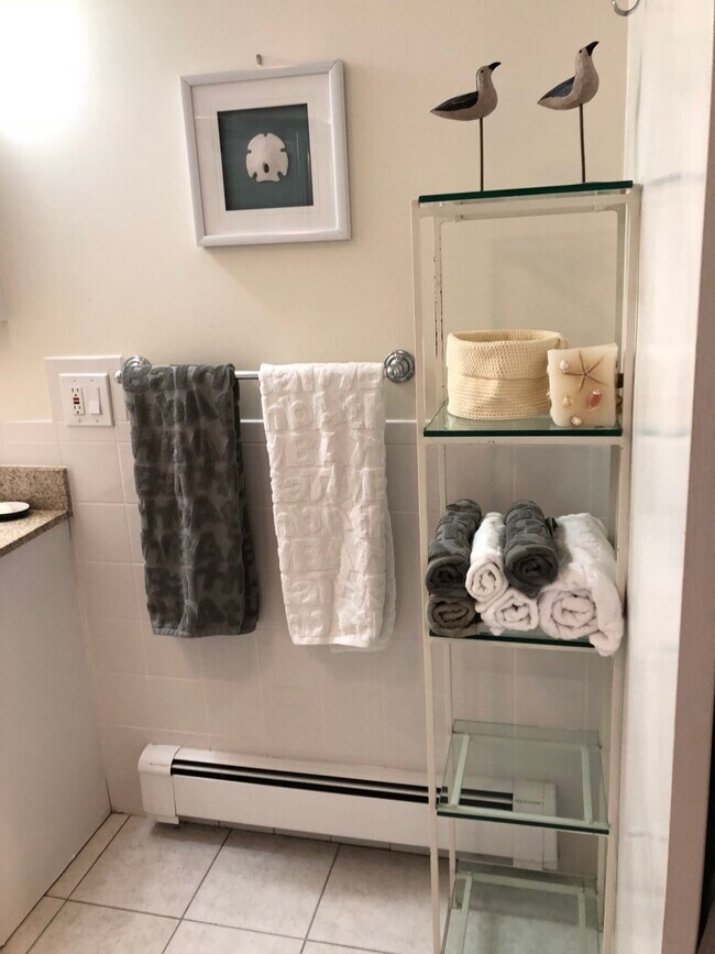 Photo - 60 Hobson St Unidad Guest Suite