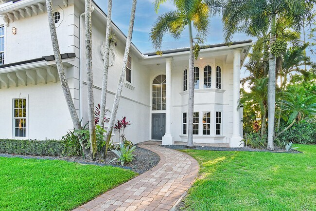 Photo - 377 Squire Dr