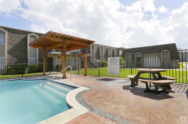 Photo - Oakwood Village Apartments