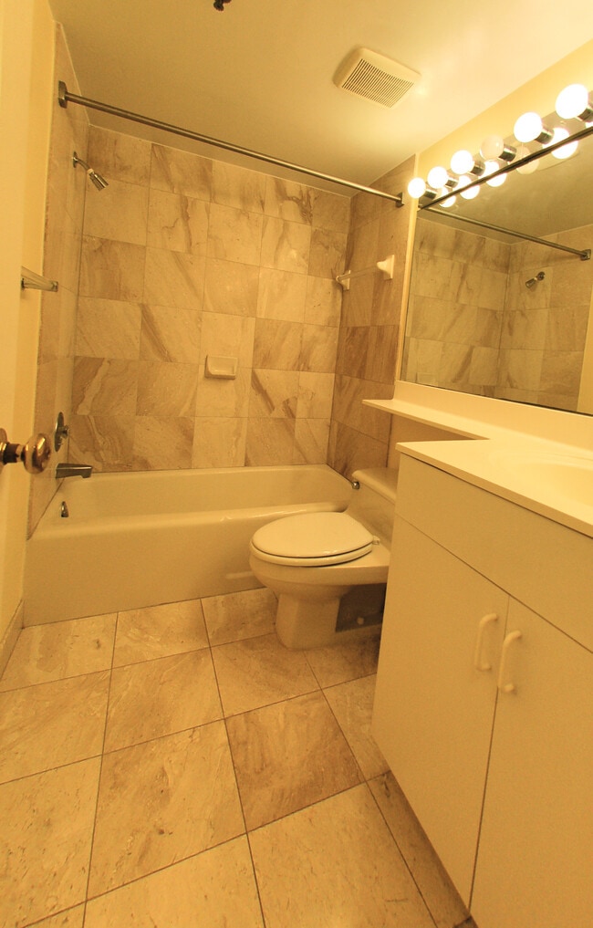 Photo - 601 Pennsylvania Ave NW Unit 313