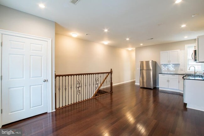 Photo - 723 S 56th St Unit B