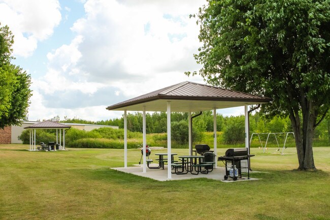 Photo - Country Acres Apartment