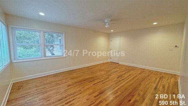 Photo - Remodeled 2 BD | 1 BA Duplex - First Edition Lake Oswego