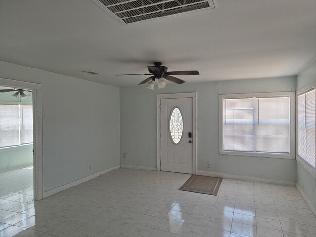 Photo - 606 McKinney Ave