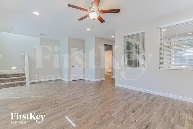 Photo - 257 N Sunrise