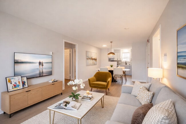 Living Area - Longhill Gardens