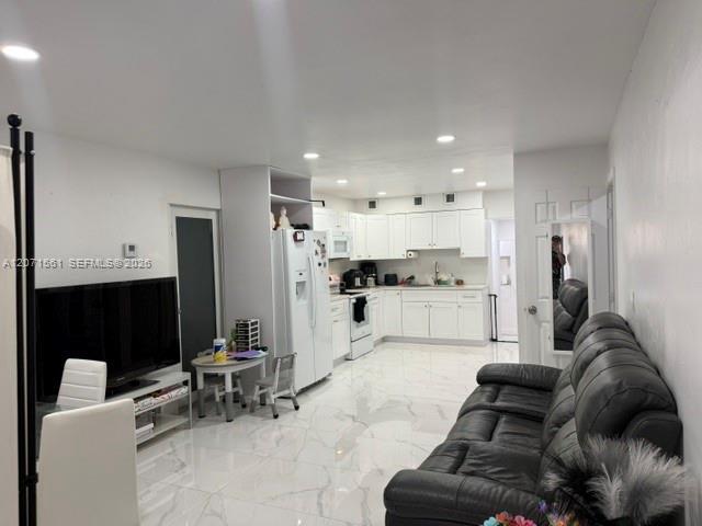 Photo - 846 W 32nd St Unidad 1
