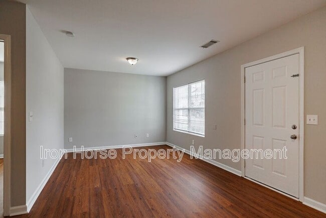 Photo - 638 Mill Stone Bluff