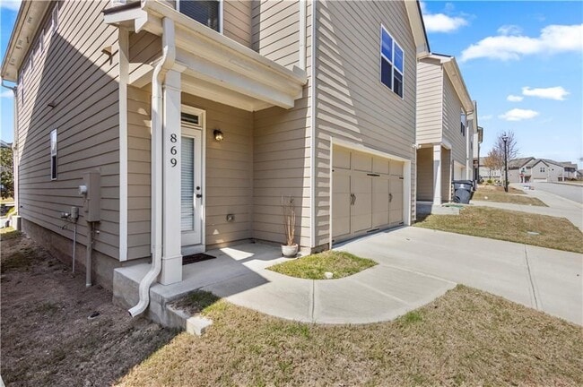 Photo - 869 Venture Way