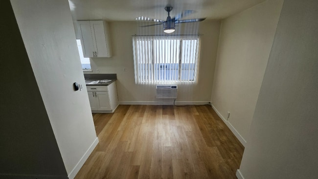 Photo - 638 N W Knoll Dr Unidad 7