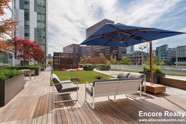 250 Kendall St Unit 208