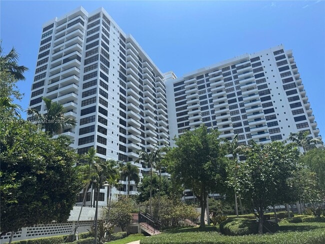 Photo - 2500 Parkview Dr Condo Unit 1109