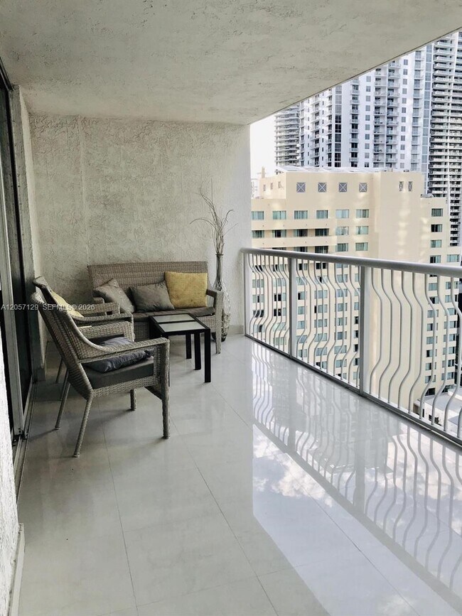 Photo - 1200 Brickell Bay Dr Unit 2418