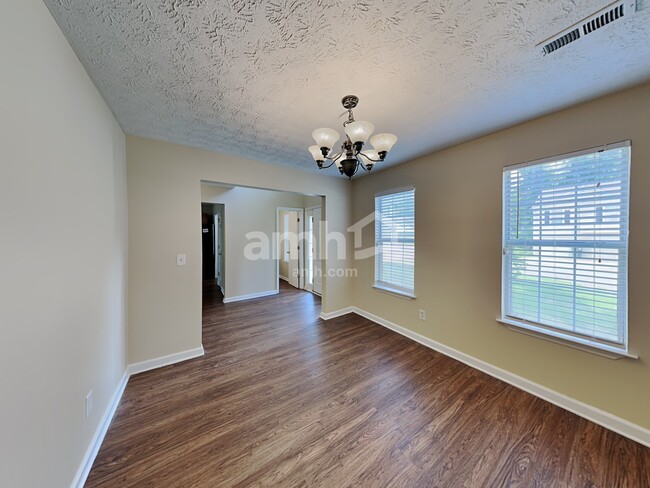Photo - 7114 Hillcrest Chase Dr