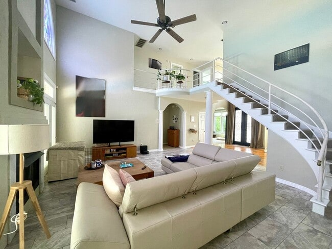 Photo - Beautiful 5 Bedroom Single Family Home in Great Bridge Area