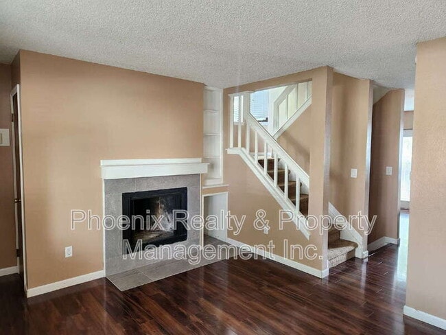 Photo - 321 Quebec Ave